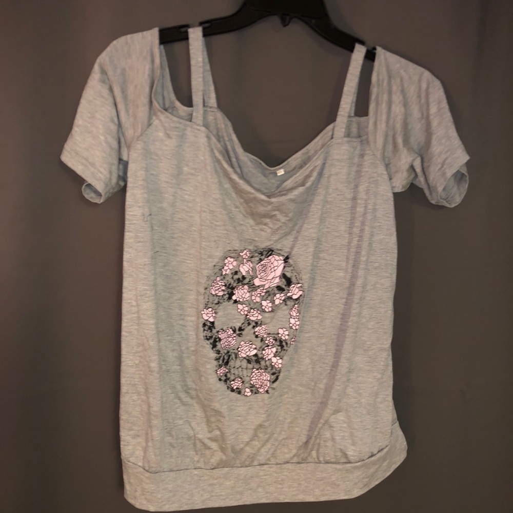 Cute Off-Shoulder Skull and Roses Shirt